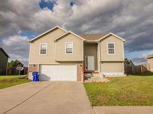 1812 Katie Rose Trl, Junction City, KS 66441