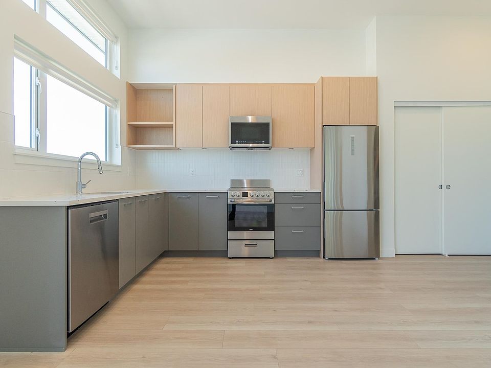 1st image of 10777 138th St #618