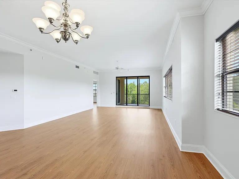 7612 Lake Vista Ct #308 — Photo 12