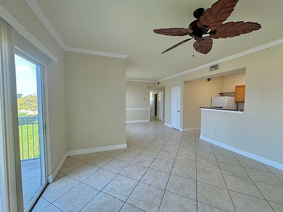 3rd image of 3726 Palm Desert Ln APT 5228