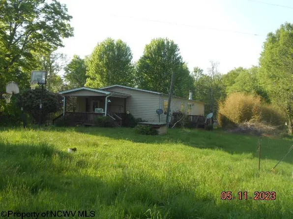 7314 Hall Rd, Buckhannon, WV 26201