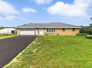 13915 Berglund Rd, Winnebago, IL 61088