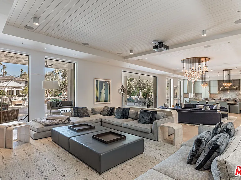 618 N Beverly Dr — Photo 9