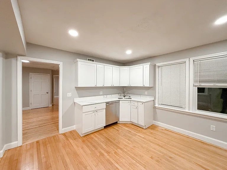 30 Mill St #2 — Photo 4
