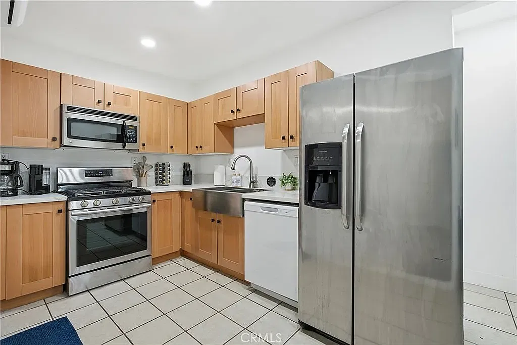 1 bed, 470 sqft, $2,150 — Photo 2