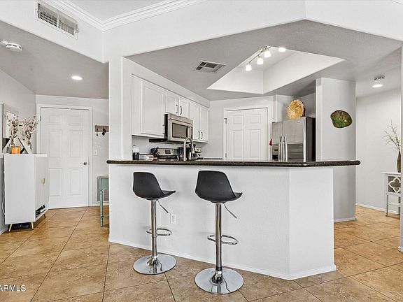 3rd image of 10030 W INDIAN SCHOOL Road #269