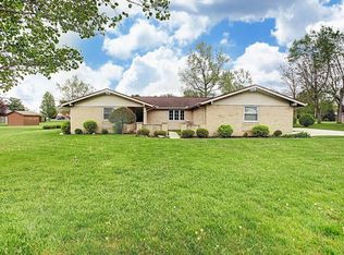 60 Coach Dr, Tipp City, OH 45371