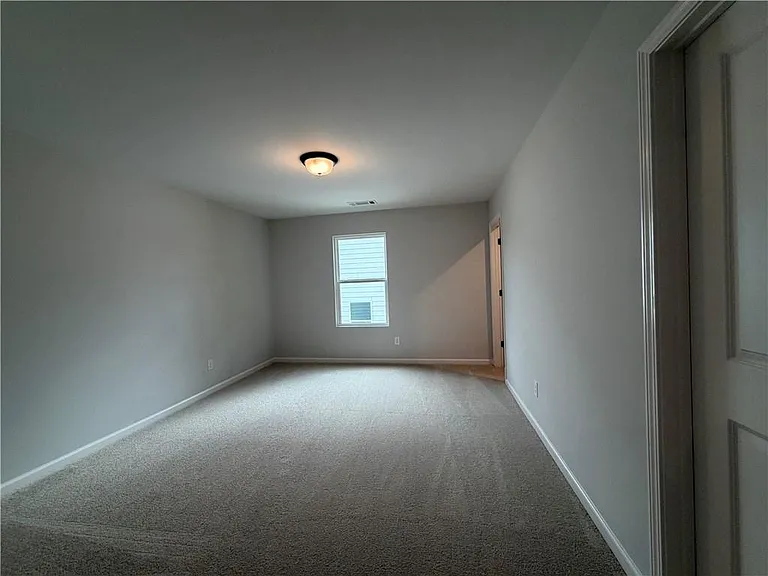 139 Jacobs Hollow St — Photo 21