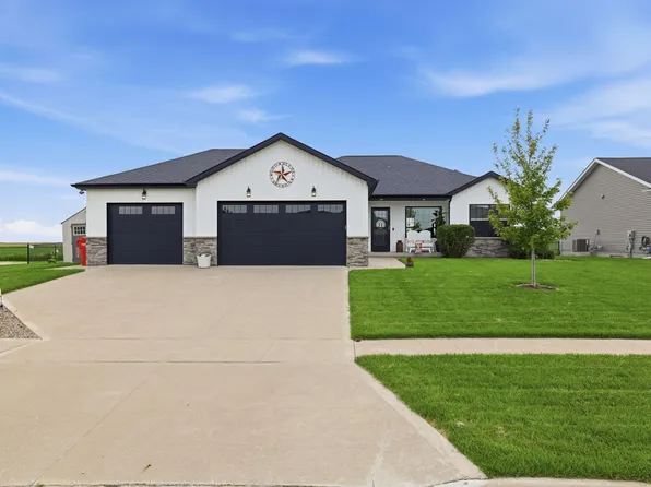 600 11th Ave, Slater, IA 50244