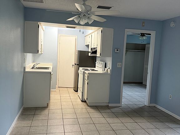 5th image of 1103 Cypress Gardens Blvd APT 26