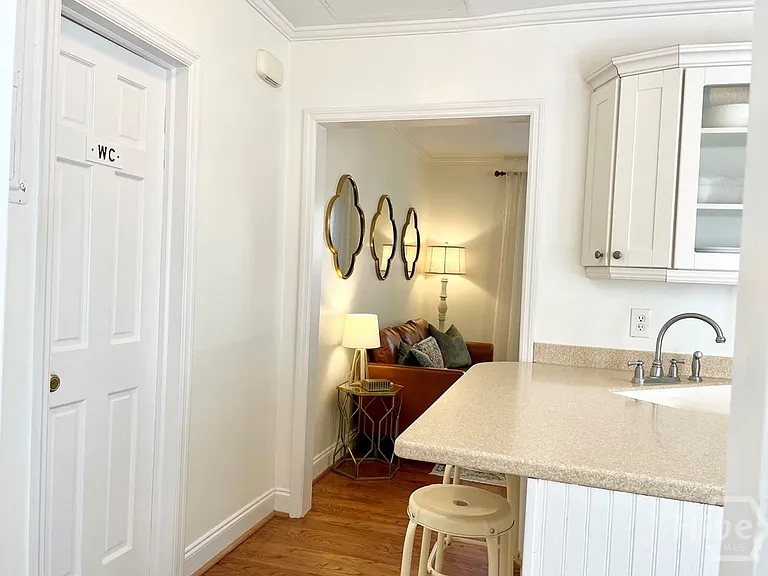 217 W Taylor St — Photo 9