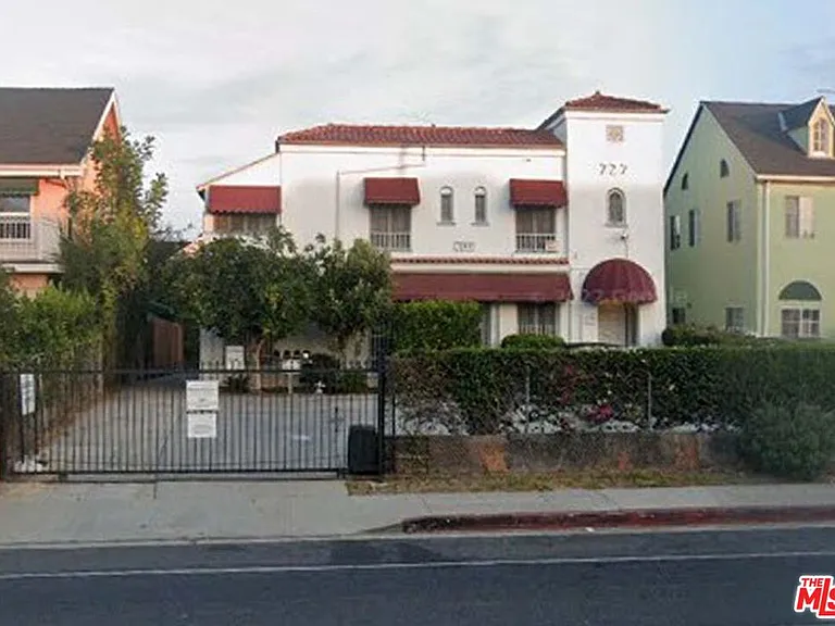 727 Crenshaw Blvd — Photo 3