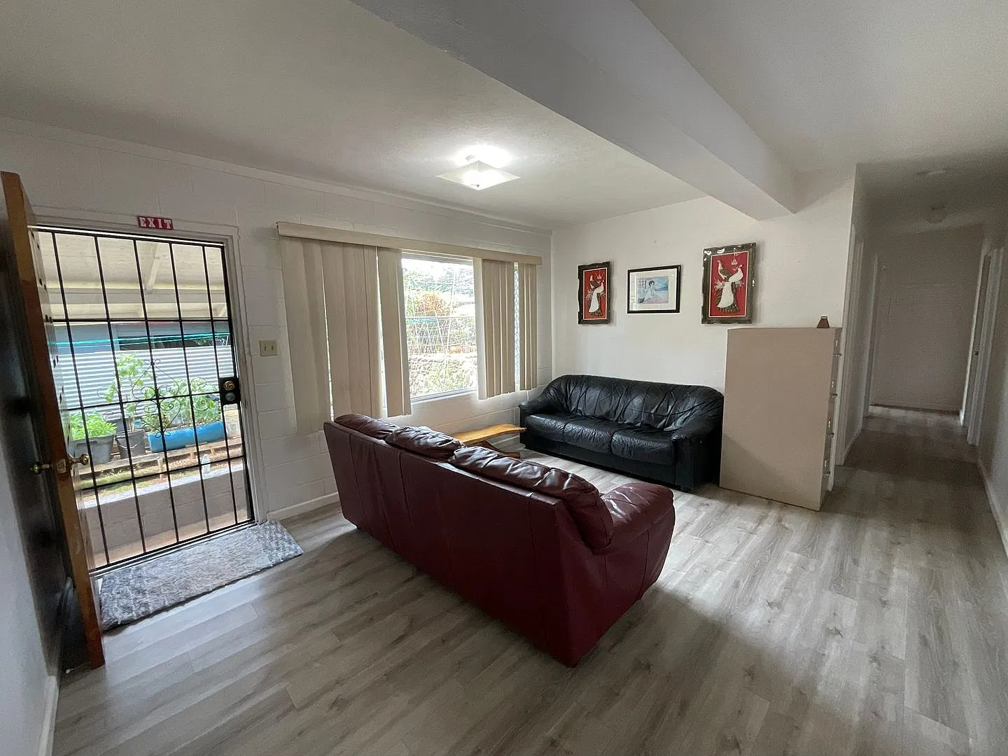Partly Furnished, Lower Unit , located in a private lane — Photo 4