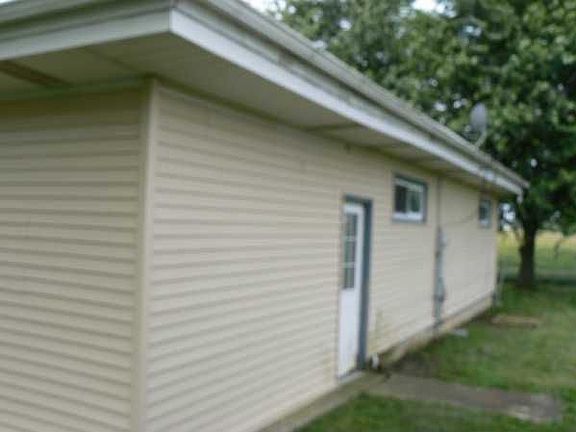 2nd image of 2076 W Union City Pike