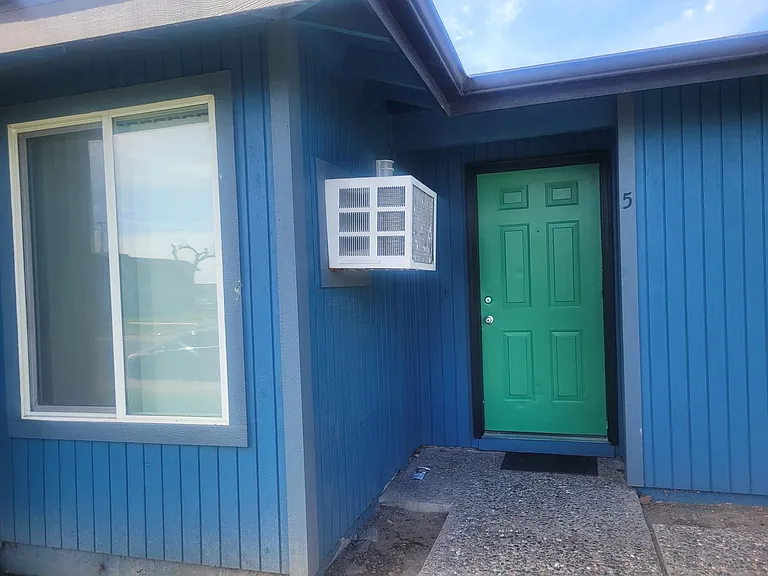 1107 W 5th Ave — Photo 3