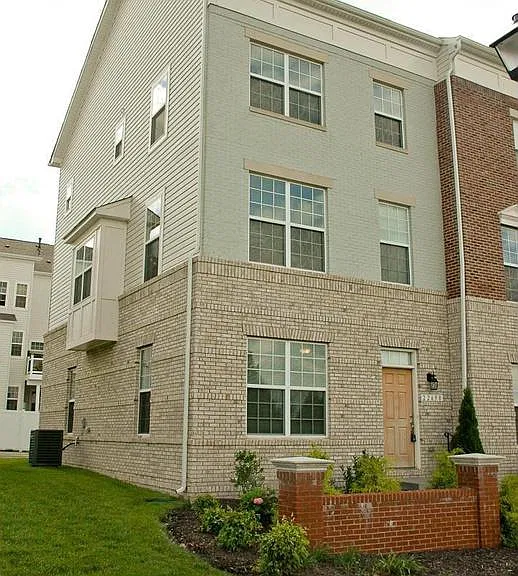 22698 Parkland Farms Ter — Photo 9