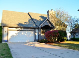 3946 E Sunwind Dr, Okemos, MI 48864