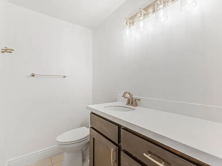 2895 E Cherry Blossom Ln — Photo 9