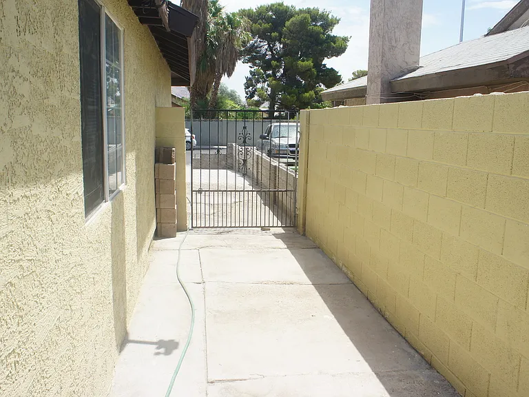 44 Logan St — Photo 19