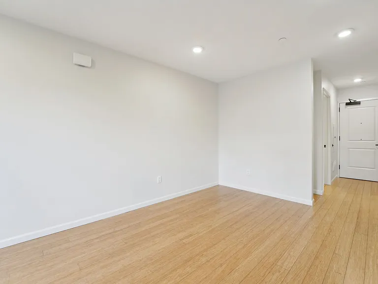 Addison Arts Apartments — Photo 138