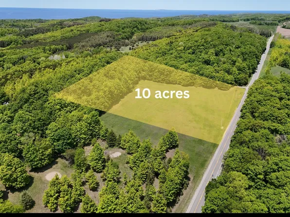 N Jacobson Rd, Northport, MI 49670