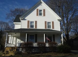 6 Page Pl, Woburn, MA 01801
