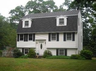 5 McRayne Hill Rd, Billerica, MA 01821