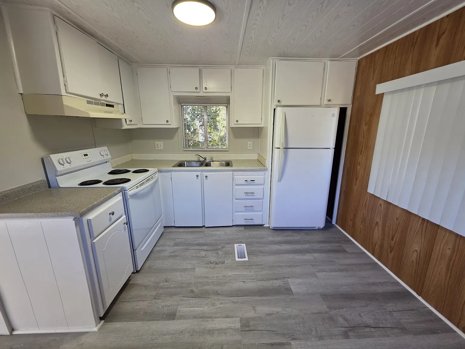 1643 Old Grantham Road/Huerta - 1 — Photo 3