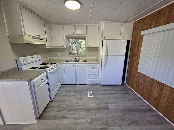 3rd image of 1643 Old Grantham Rd