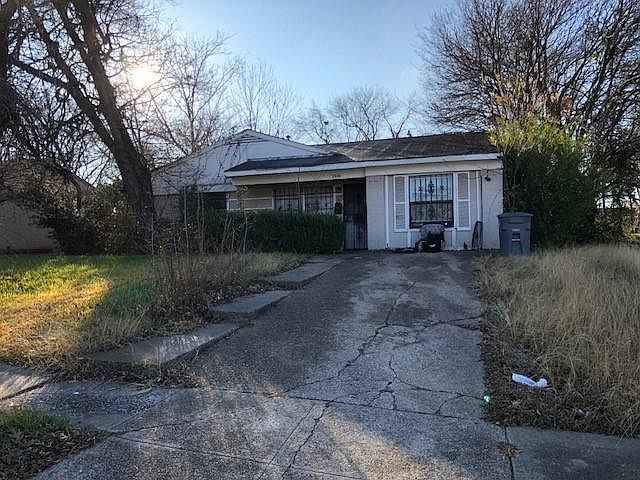 2nd image of 3722 Golden Hills Dr