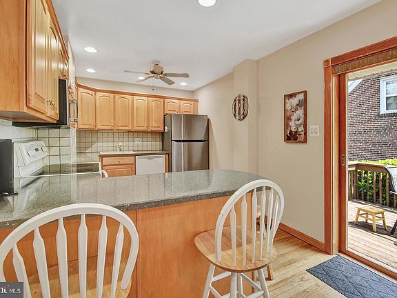 4th image of 308 Edgemore Rd