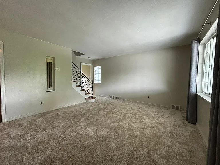635 Bigelow St — Photo 12