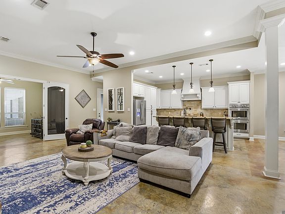 5th image of 7735 Castello Rd