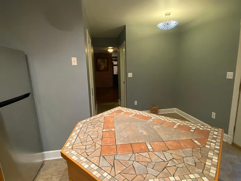 553 Bradley St — Photo 11