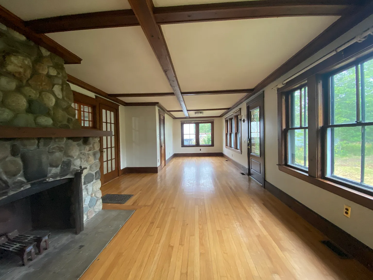 3 bed, $2,300 — Photo 3