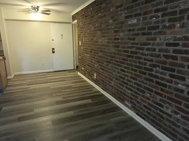1210 Valley Hill Dr — Photo 11