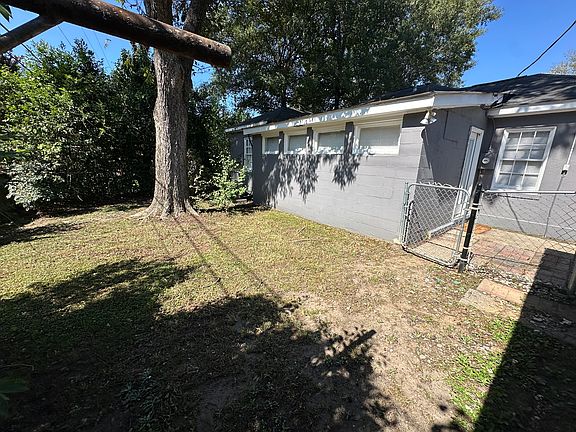 2nd image of 2224 Camille Dr