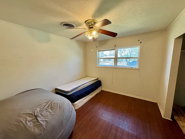 517 N Lydia St — Photo 7