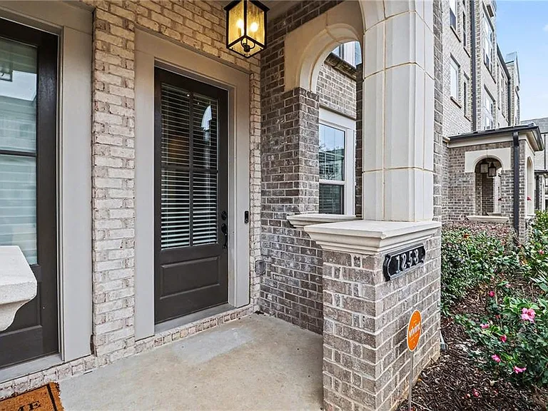 1258 Epping Ln — Photo 5