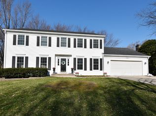 1924 Heather Rd, Geneva, IL 60134