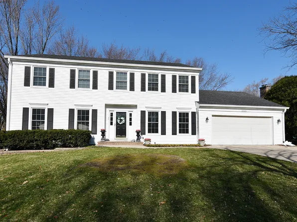 1924 Heather Rd, Geneva, IL 60134