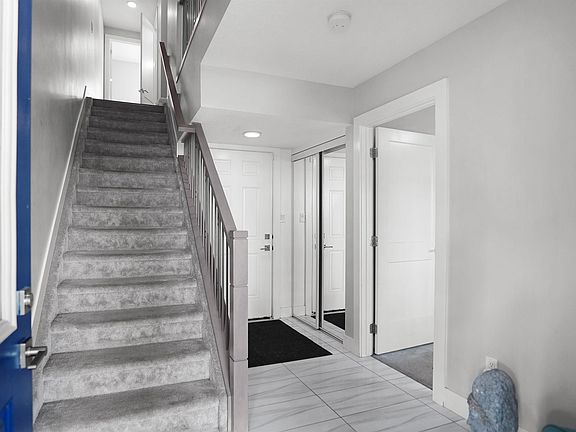 3rd image of 230 Edgemont Rd NW #15