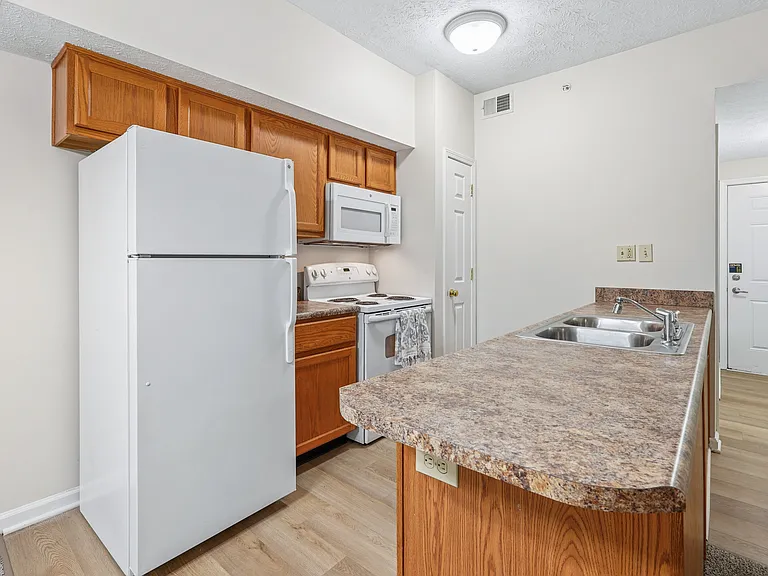 Orchard Hills Apartments — Photo 23