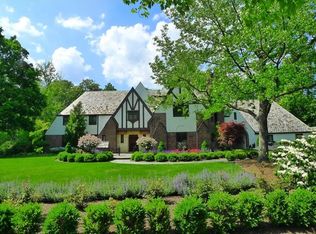 17445 Shelburne Rd, Cleveland Heights, OH 44118