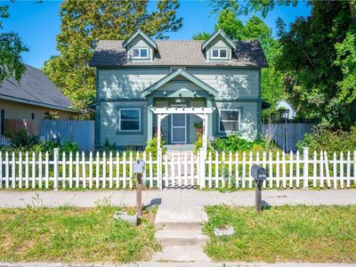 1529 Oak St, Paso Robles, CA, 93446