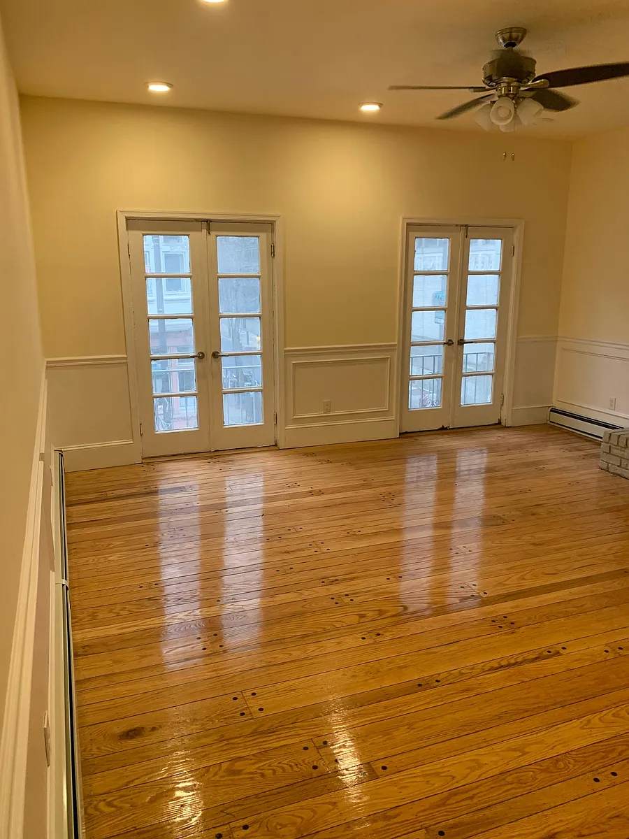 Building Photo - 1901 Sansom St #2