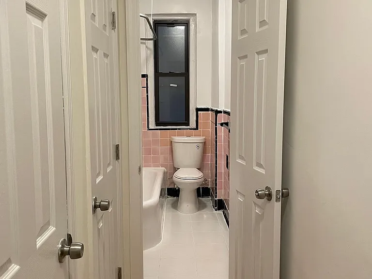 3175 Grand Concourse #2F — Photo 3