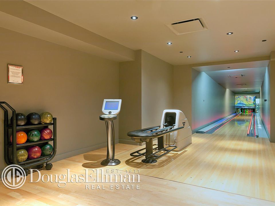 1st image of 15 Broad St APT 3516