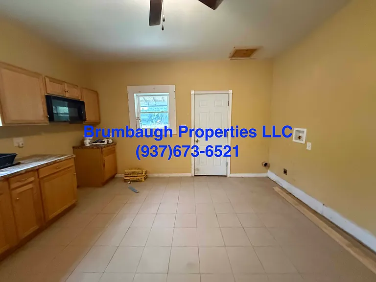 1027 Park Ave — Photo 21