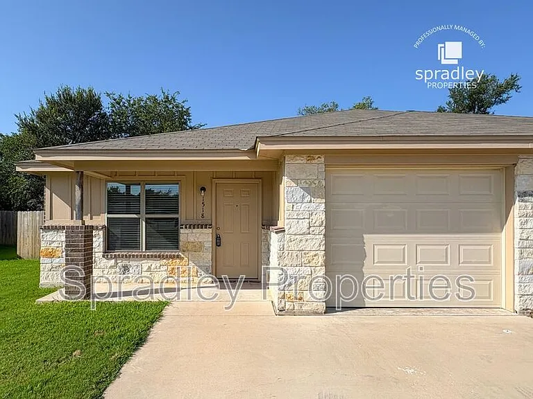 1518 Brazos Rd — Photo 1